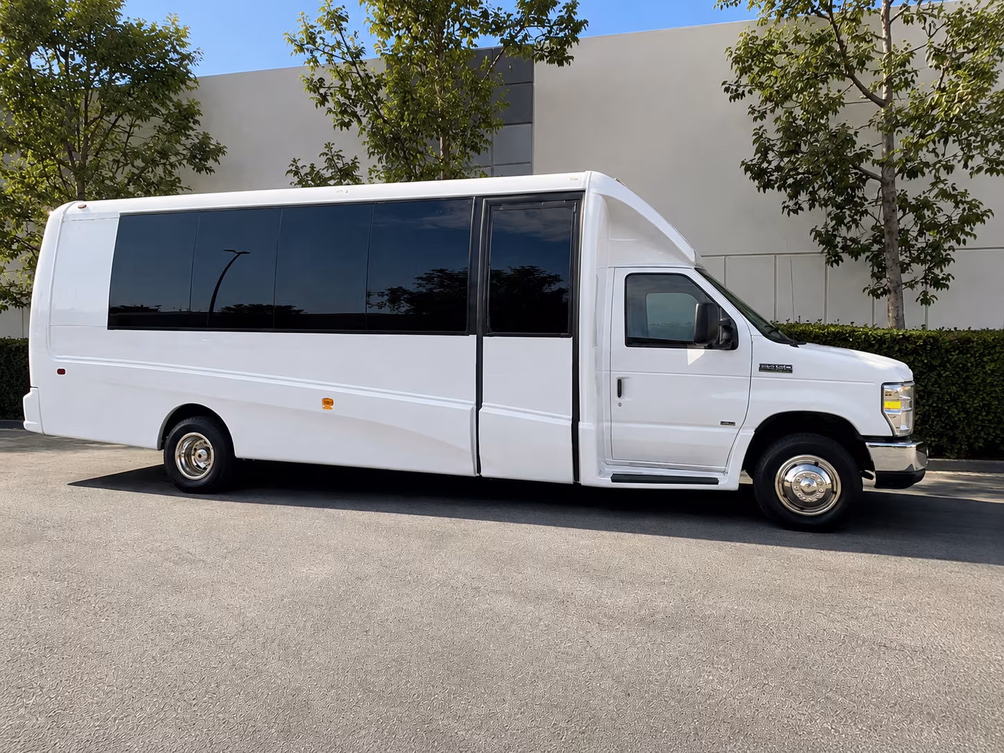 how your starting location and deadhead miles affect charter bus rates in clermont