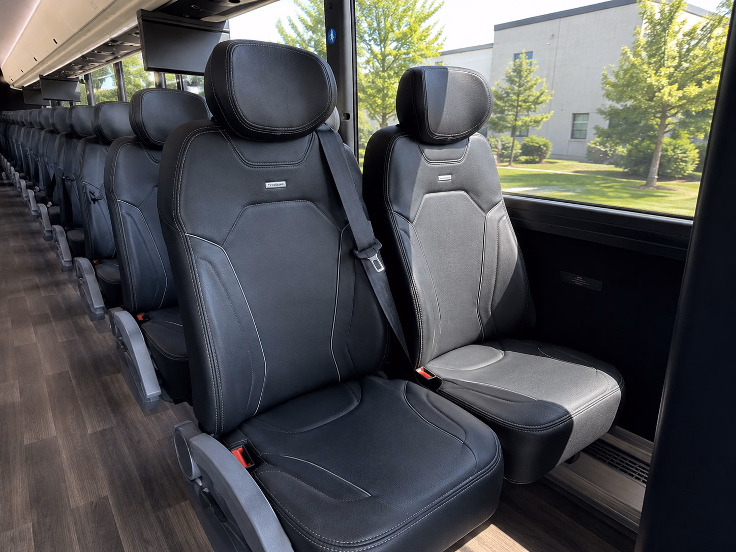 kissimmee airport shuttles for your travel needs