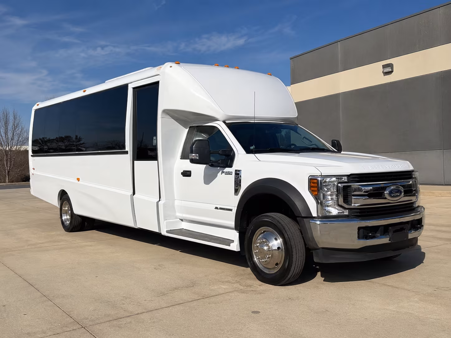 kissimmee professional charter bus transportation for kissimmee corporate groups