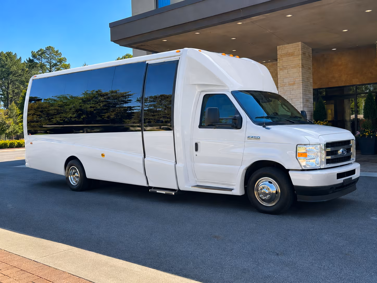 ocoee transportation for ocoee wedding parties and guests